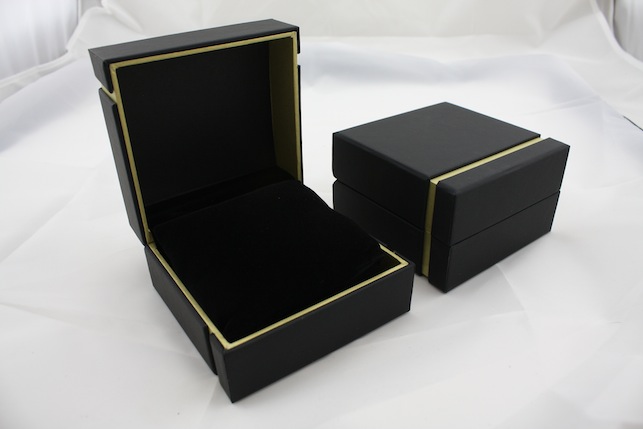 Black & Gold Bangle Box