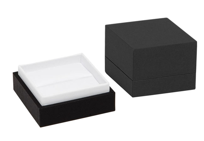 black-white-envy-ring-box-products-platinum-packaging